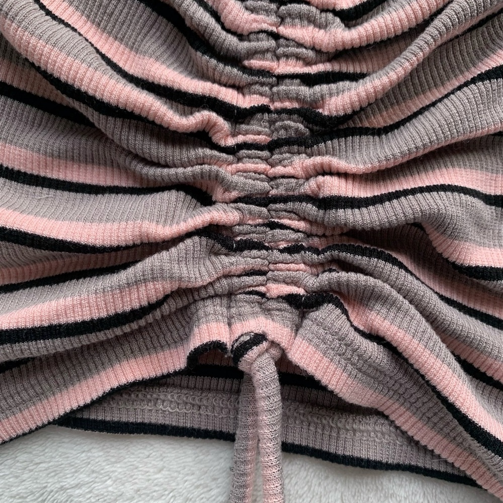 Volcom Ruffle Ribbed Crop Top - Picture 2 of 9